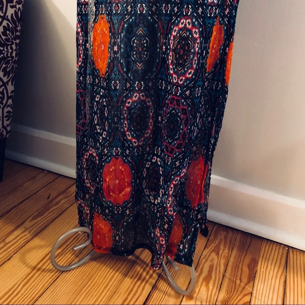 Patterned Maxi Dress - Picture 6 of 7